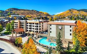 The Grand Lodge Hotel And Suites